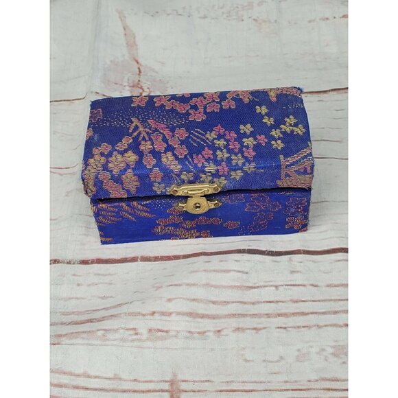 Chinese Yin Yang Black & White Health Stress Relief Balls with Carrying Case - Picture 3 of 10